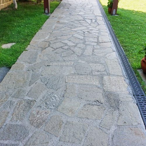 A Picture of a Flagstone Walkway.